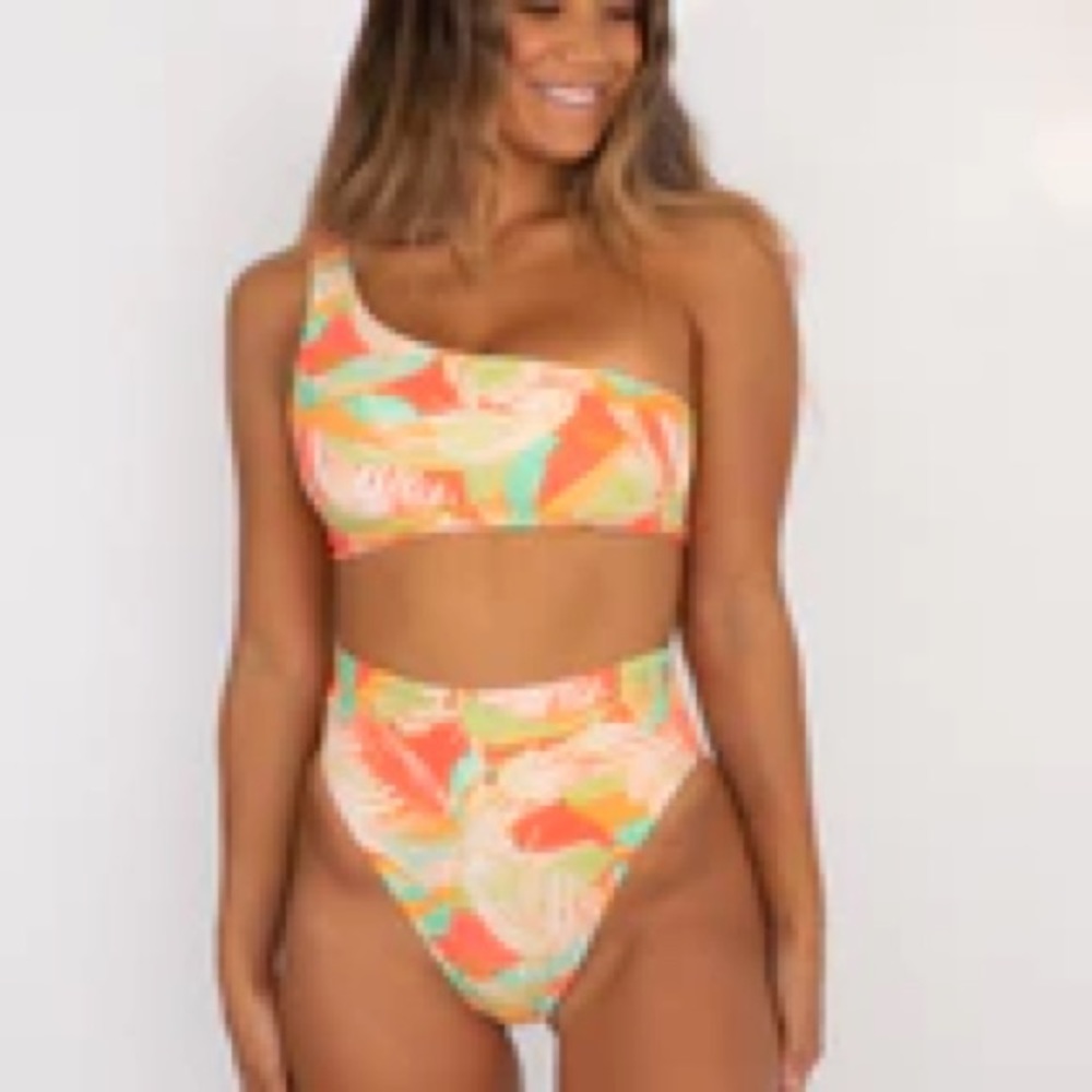 SKATIE Ellis top - SUNSET - Medium - excellent